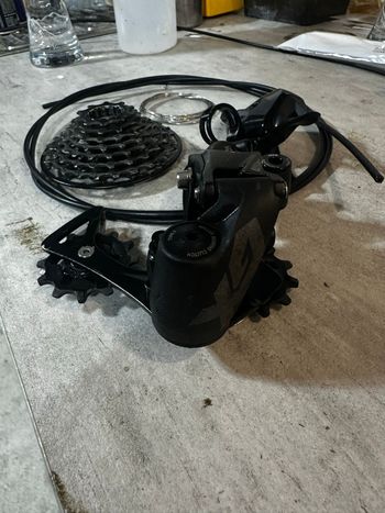 Used Sram GX DH 7v 2024 bike — image 3 of 8