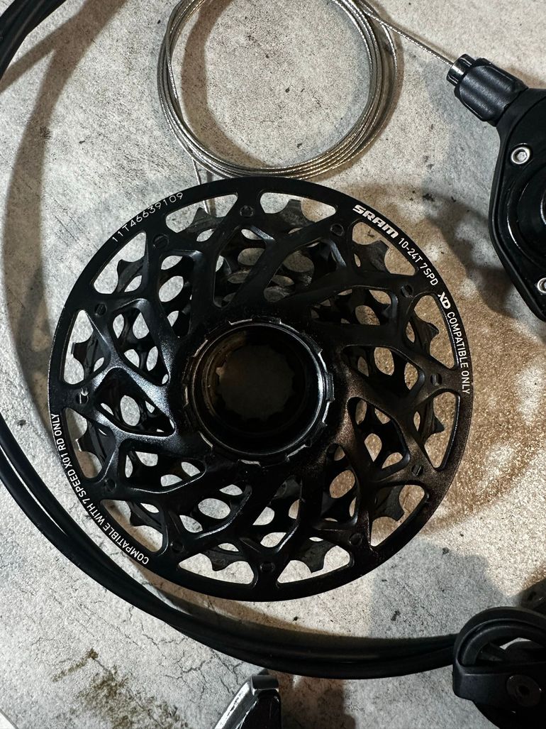 Used Sram GX DH 7v 2024 bike — image 6 of 8