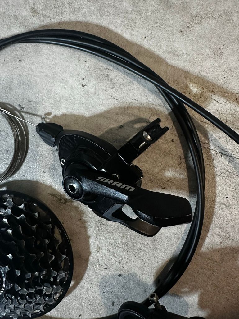 Used Sram GX DH 7v 2024 bike — image 4 of 8