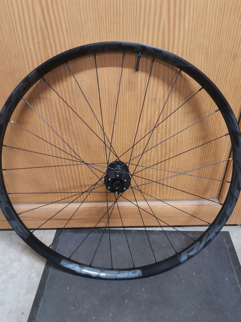 Used Raceface Arc 30 bike — image 1 of 6