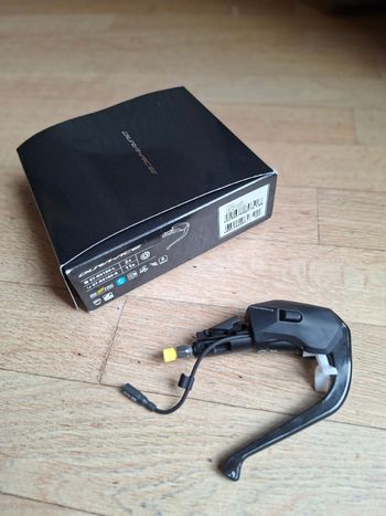 Used Shimano Dura Ace Di2 SW-R9180-R Shifter 11 & 12-speed bike — image 2 of 4