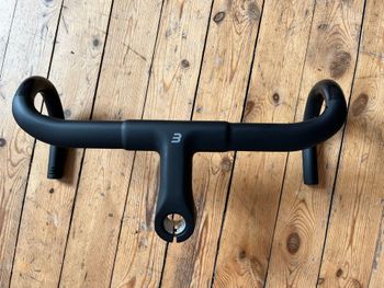 Used Basso Levita Integrated Handlebar/Stem bike