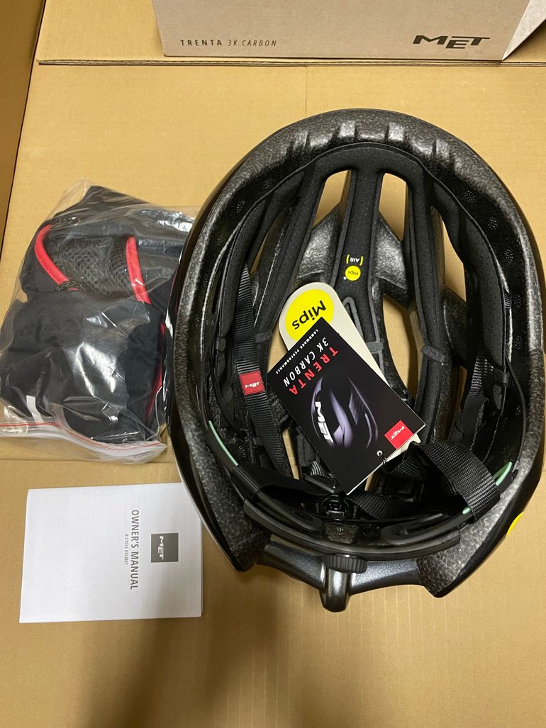 Used MET Trenta 3K Carbon MIPS Helmet bike — image 4 of 5