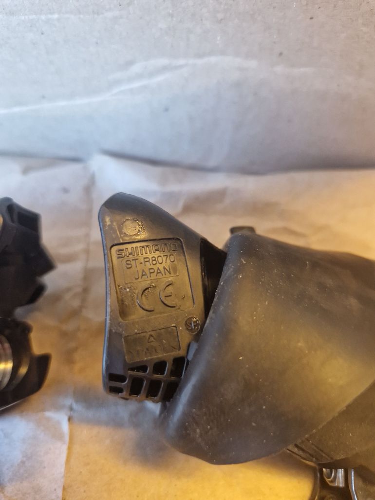 Used Shimano Ultegra DI2 11s hydra disk 2024 bike — image 8 of 8