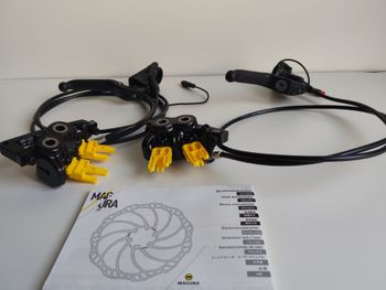 Used Magura FRENOS MT5e 2025 bike — image 3 of 6
