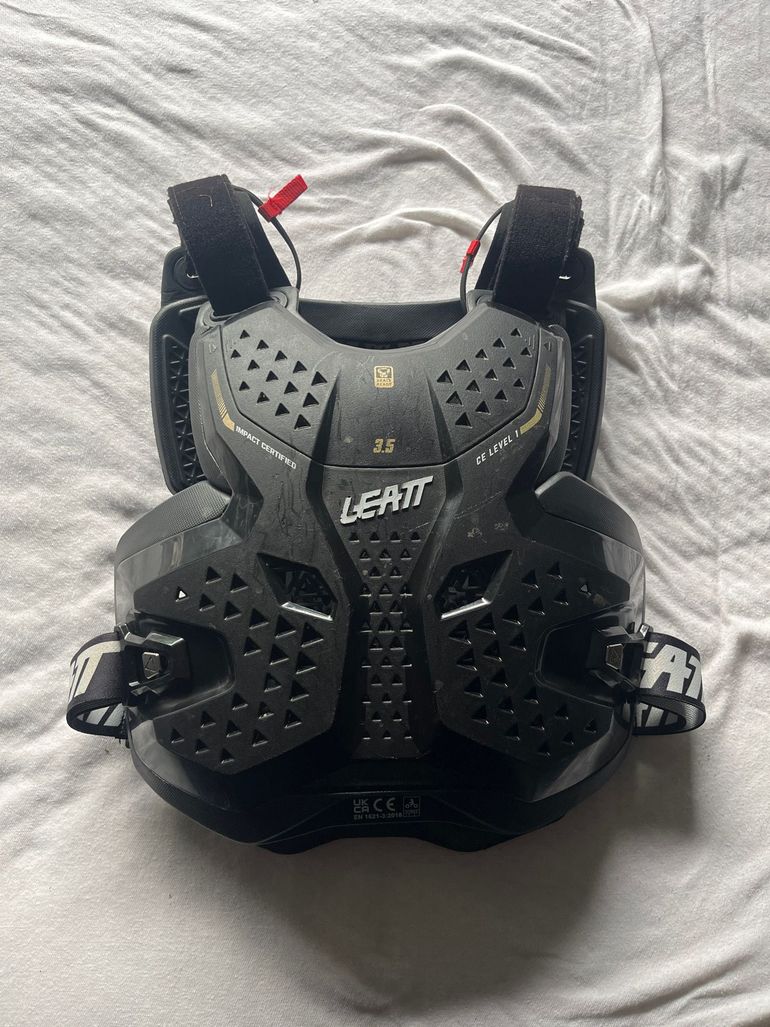 Used LEATT Back Protector 3.5 2025 bike — image 1 of 3