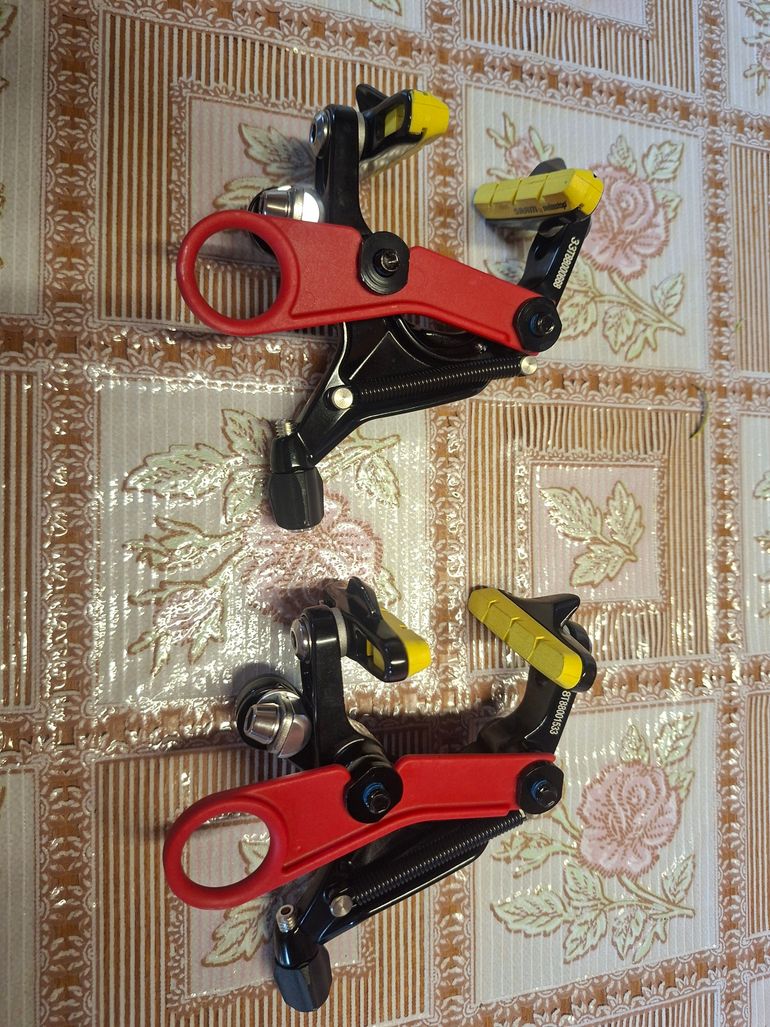 Used Sram RED Rim Brakes Set bike — image 6 of 9