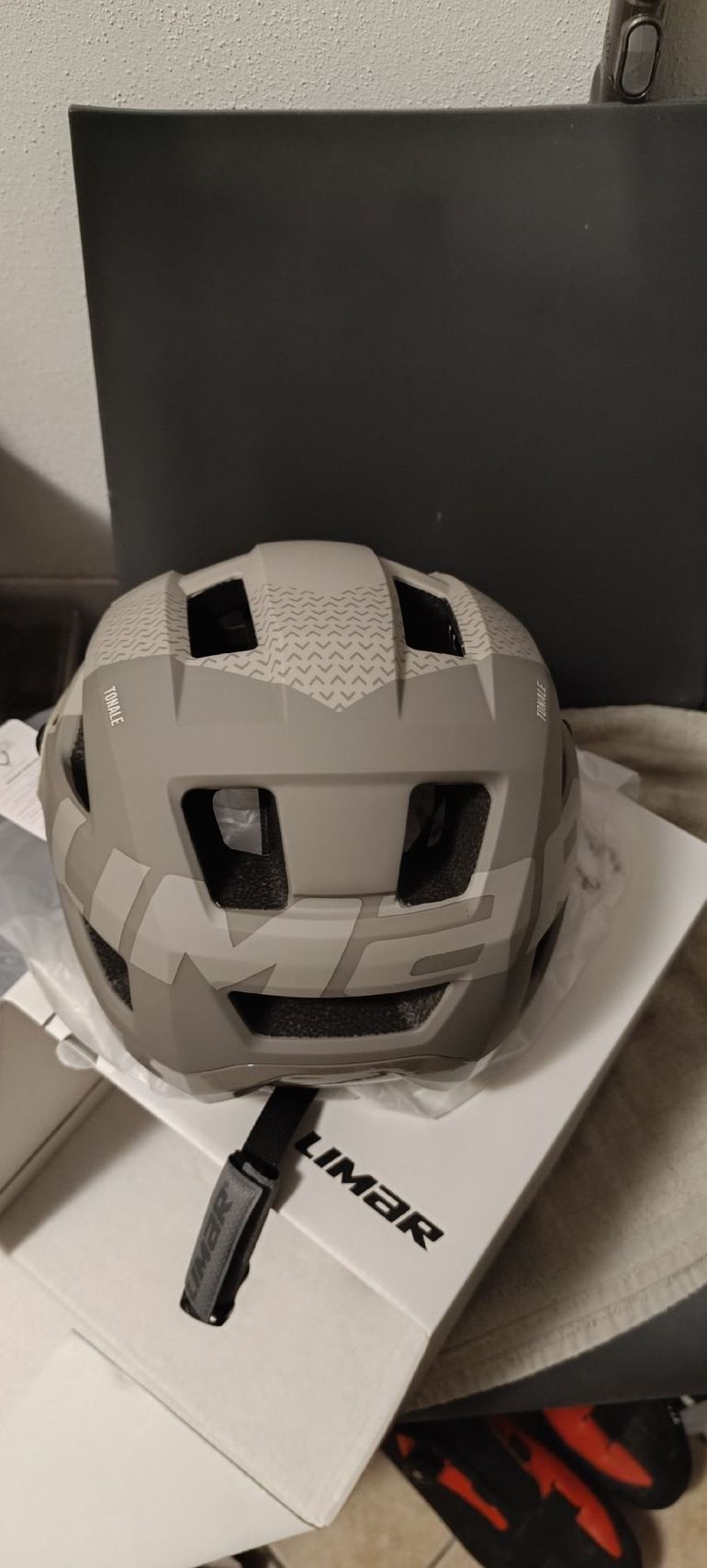 Used Limar Tonale Helmet 2026 bike — image 4 of 7