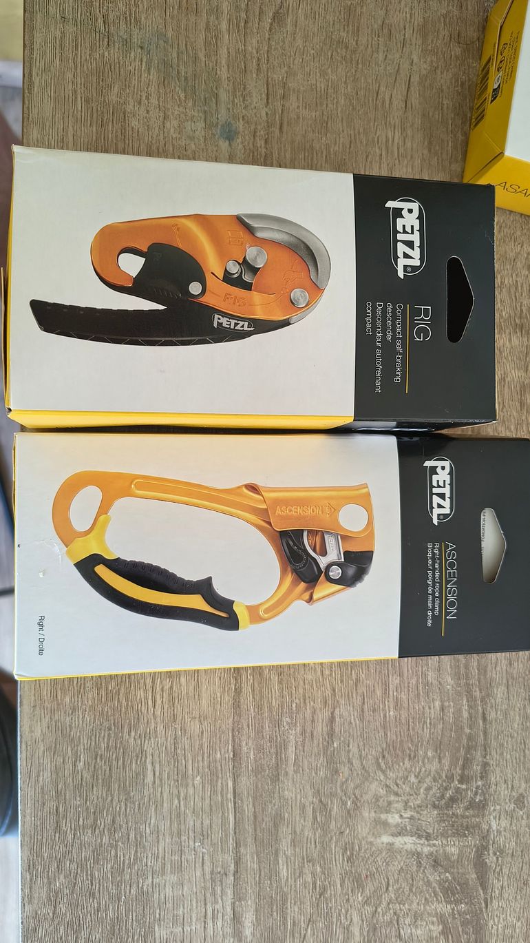 Used Petzl Cordiste Lot Matériel Escalade 2026 bike — image 1 of 3