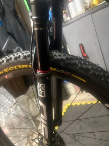 Used RockShox sid brain ultimate 110 2023 bike — image 7 of 11
