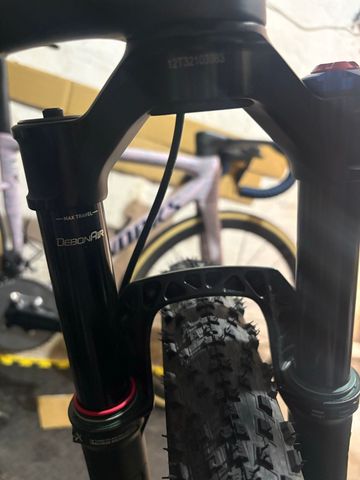 Used RockShox sid brain ultimate 110 2023 bike — image 8 of 11