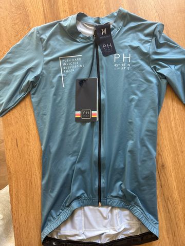 push hard T-shirt 2026 bike d'occasion — image 1 sur 4