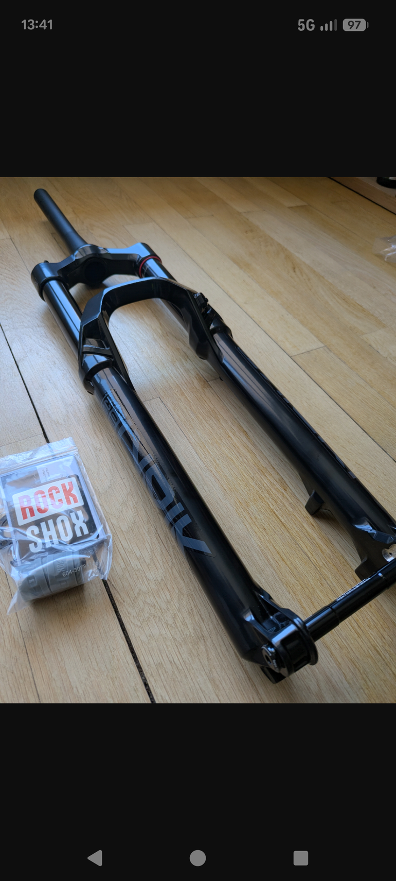 Used RockShox Lyrik 160mm 29p 2026 bike — image 3 of 7