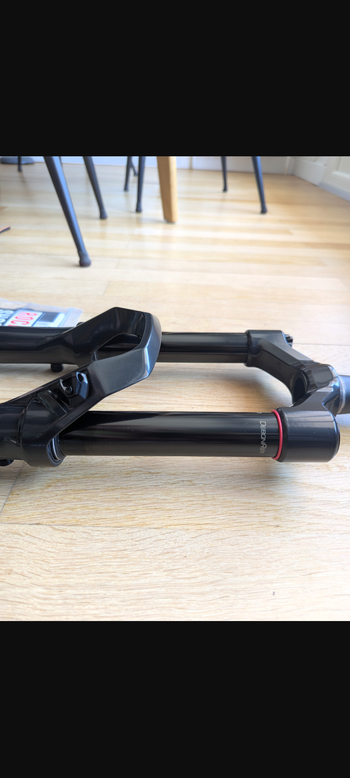 Used RockShox Lyrik 160mm 29p 2026 bike — image 4 of 7