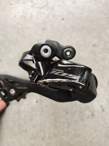 Used Shimano 105 RD-7150 Di2 12-speed 2024 Drivetrain & Pedals