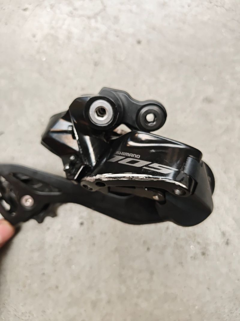 Gebrauchtes Shimano 105 RD-7150 Di2 12-speed 2024 Drivetrain & Pedals