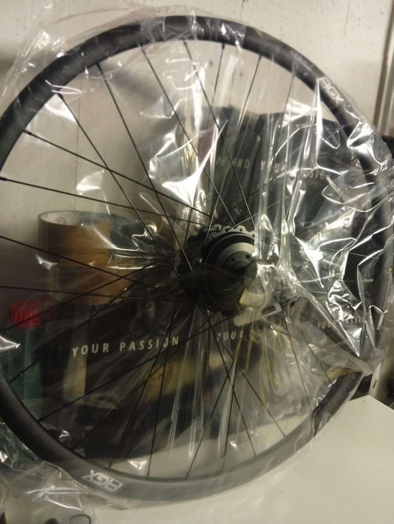 Used Fsa AGX i21 Tubeless Ready Gravel E-Bike Wheelset 29" / 700c bike — image 11 of 18