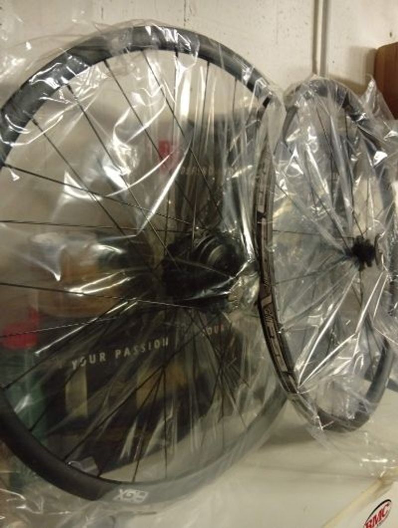 Fsa AGX i21 Tubeless Ready Gravel E-Bike Wheelset 29" / 700c Wheels d'occasion