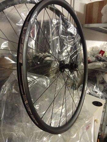 Used Fsa AGX i21 Tubeless Ready Gravel E-Bike Wheelset 29" / 700c bike — image 17 of 18