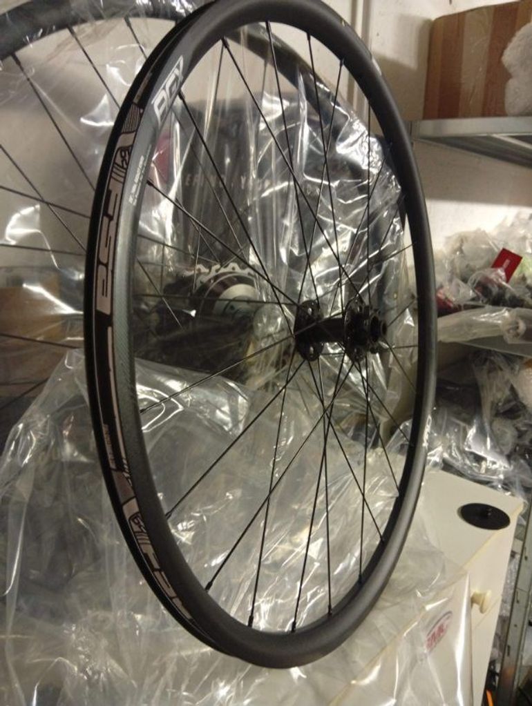 Used Fsa AGX i21 Tubeless Ready Gravel E-Bike Wheelset 29" / 700c bike — image 17 of 18