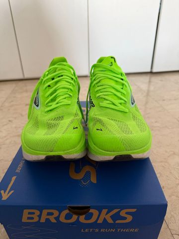 Brooks Hyperion Max 3 2025 bike d'occasion — image 3 sur 10