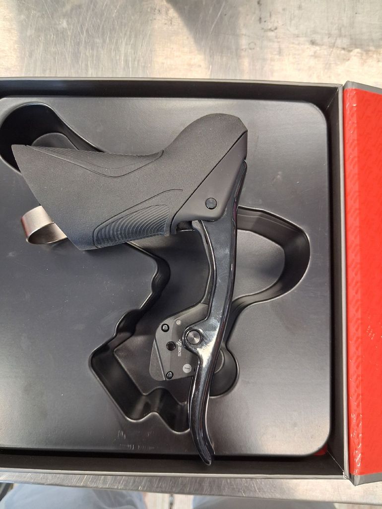Used Sram Force AXS Left Lever 2020 bike — image 3 of 7