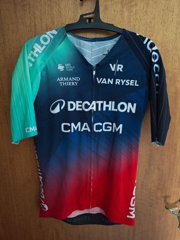 Used Van Rysel Pro Jersey bike