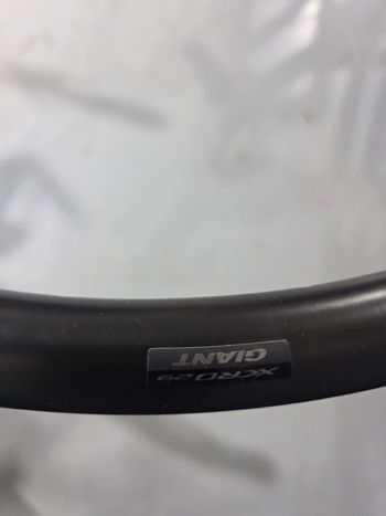 Used Giant 29-inch Carbon XRC0 2022 bike — image 4 of 6