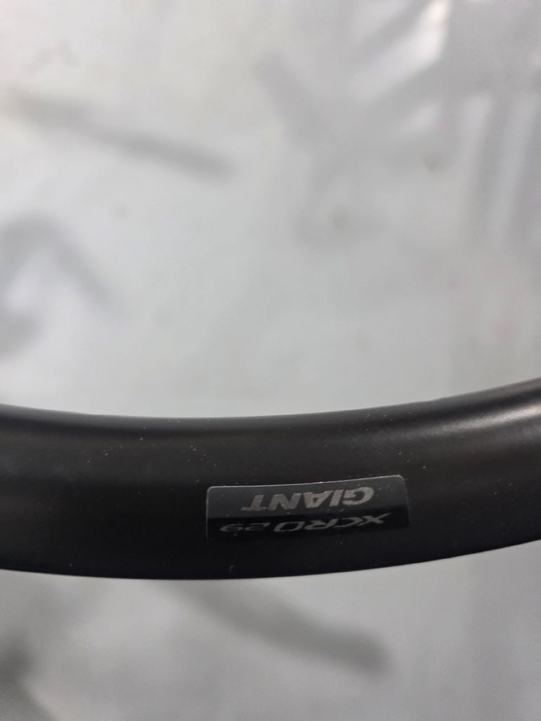 Used Giant 29-inch Carbon XRC0 2022 bike — image 4 of 6