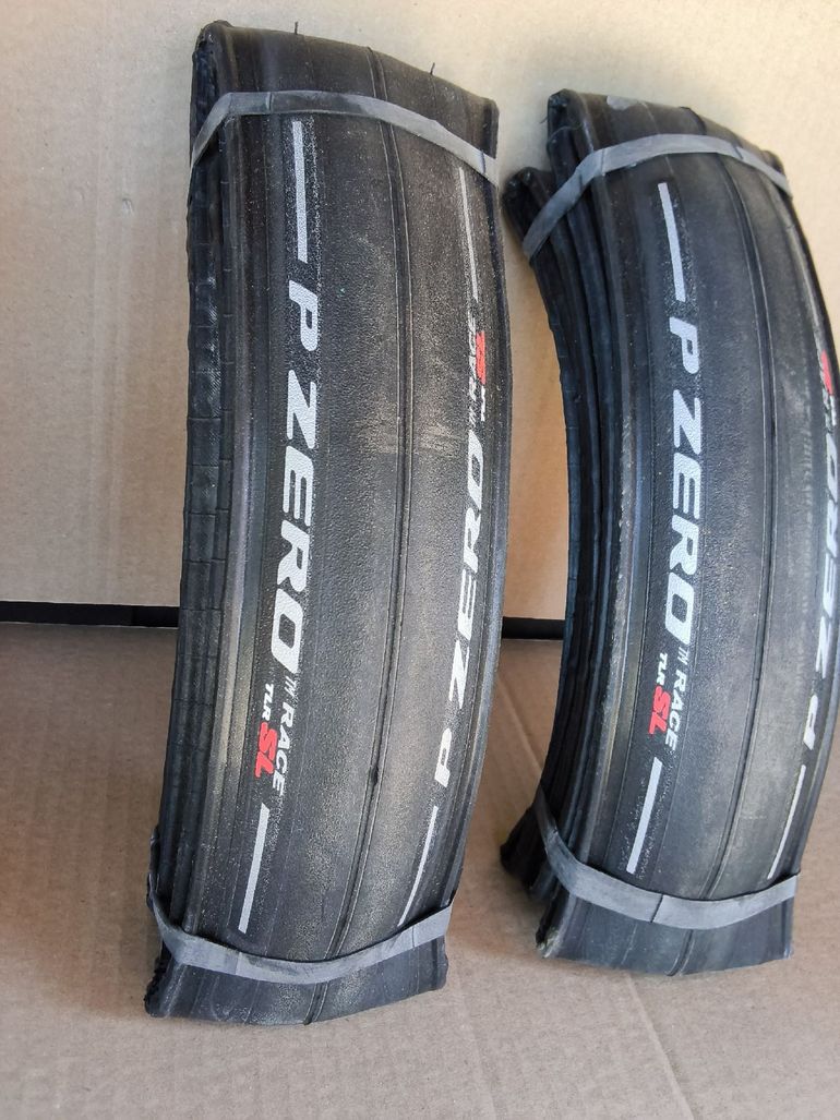Used Pirelli Copertone Pzero Race Tlr Sl 700x28 2025 bike — image 3 of 6