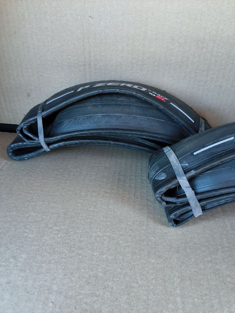 Used Pirelli Copertone Pzero Race Tlr Sl 700x28 2025 bike — image 6 of 6