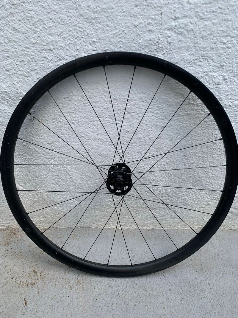 E*Thirteen XCX CARBON 29 2024 bike d'occasion — image 10 sur 10