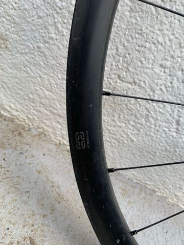 E*Thirteen XCX CARBON 29 2024 bike d'occasion — image 9 sur 10