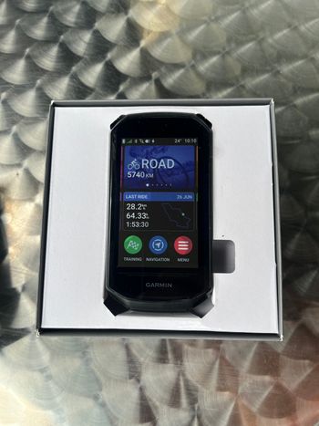 Used Garmin Edge 1050 2026 bike — image 2 of 3