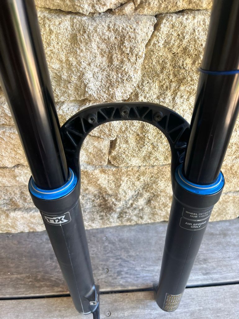 Used Öhlins RXF36 m.2 Air TTX18 29'/51/150 2023 bike — image 3 of 8