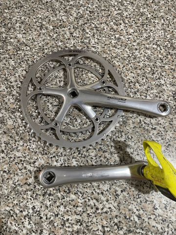 Campagnolo Guarnitura Drivetrain & Pedals usato