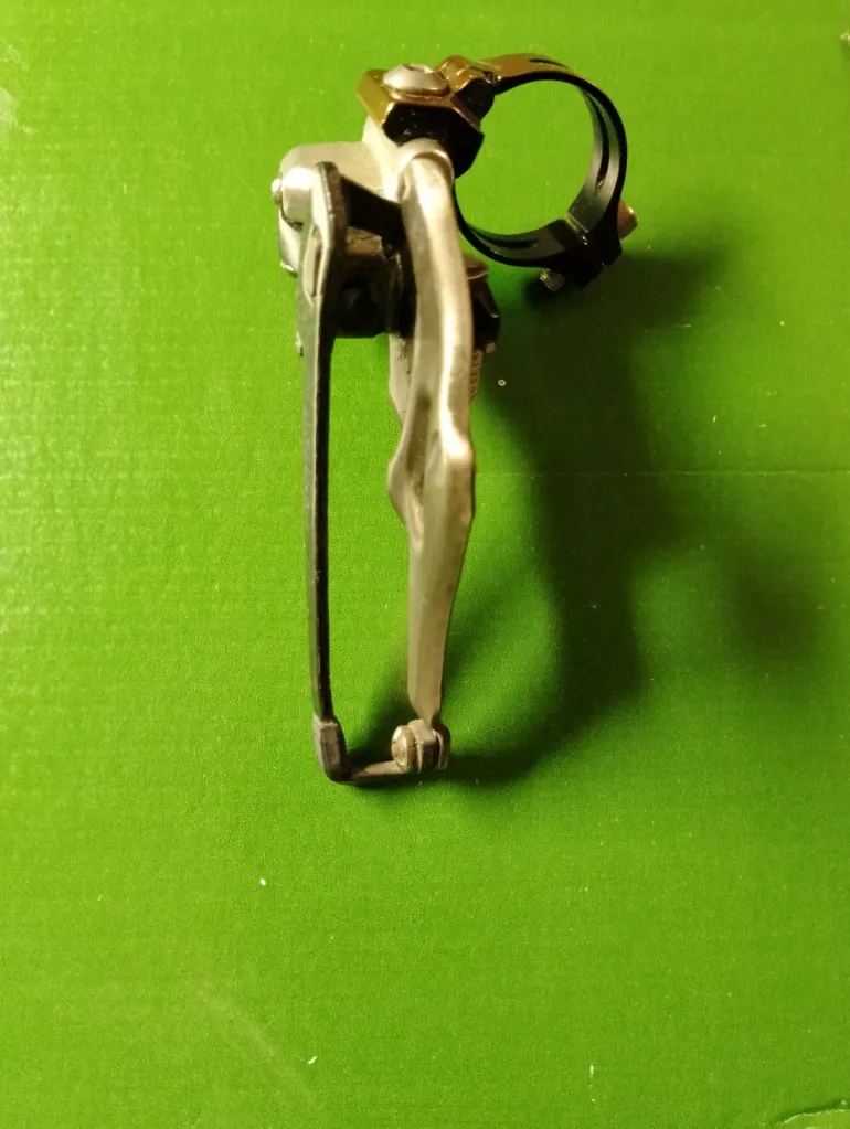 Used Campagnolo Record Carbon Titanium 10 Speed bike — image 3 of 4