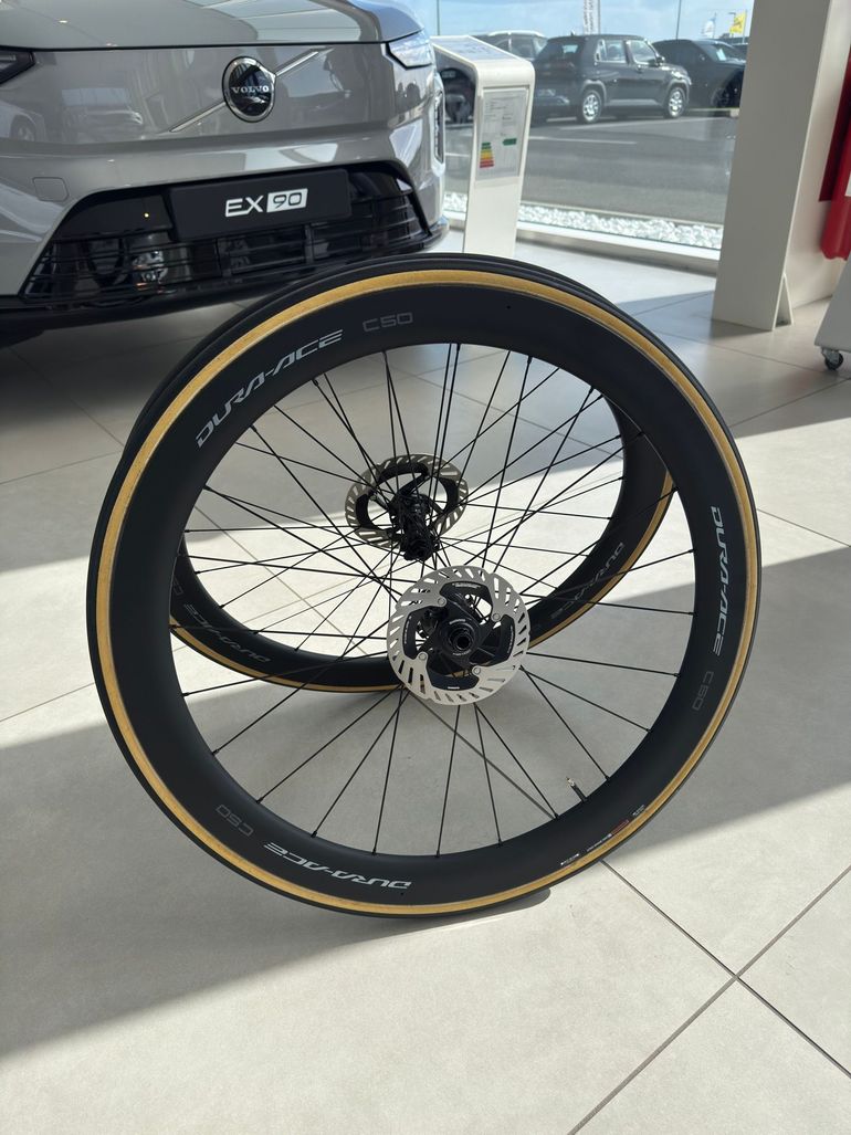Used Shimano DURA-ACE C50 R9270 2025 bike — image 2 of 3