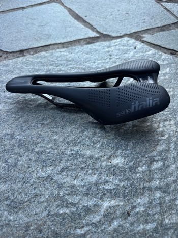 Used Selle Italia SLR Boost Kit Carbonio Superflow 2025 bike