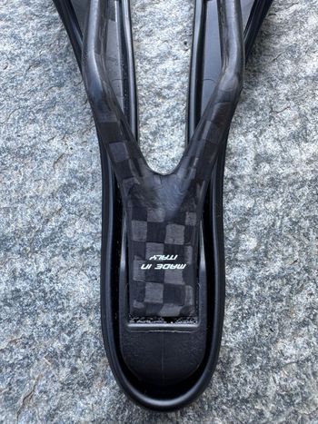 Used Selle Italia SLR Boost Kit Carbonio Superflow 2025 bike — image 4 of 8