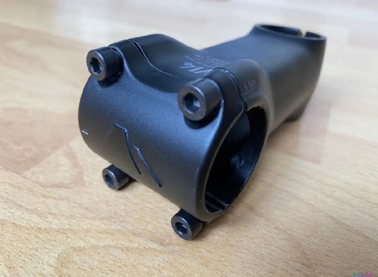 Used Canyon V14 80mm Stem 2020 bike — image 1 of 3