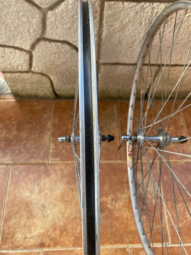 Used Ambrosio Extra 19 Vintage Road Wheels 1990 bike — image 14 of 15