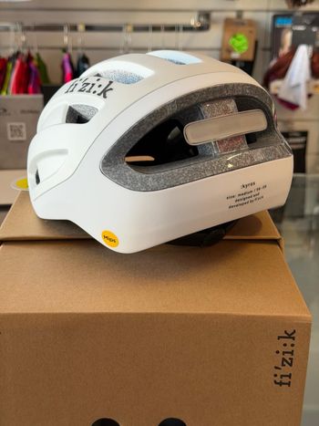 Used Fizik Kyros Helmet Bianco 2026 bike — image 3 of 5