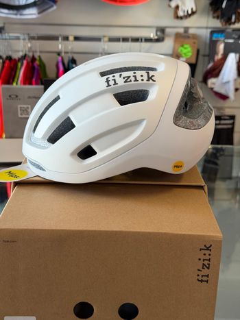 Used Fizik Kyros Helmet Bianco 2026 bike — image 2 of 5