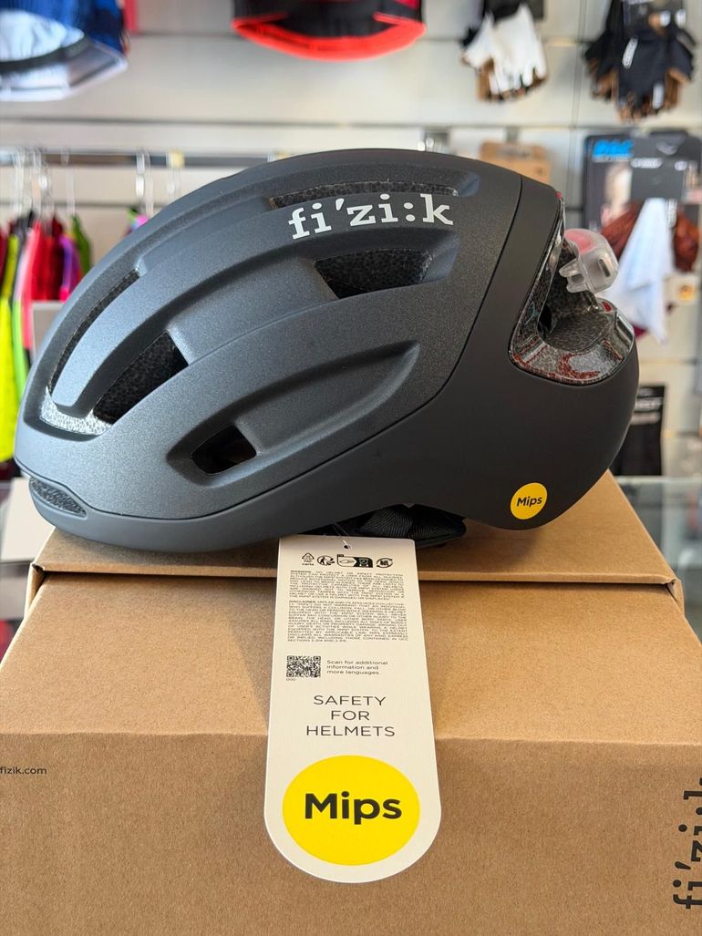 Used Fizik Kyros Helmet with Light 2026 bike — image 3 of 5