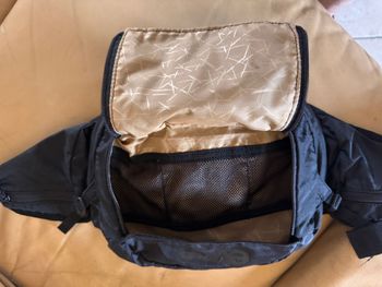 Used EVOC hip pack 3l bike — image 3 of 4