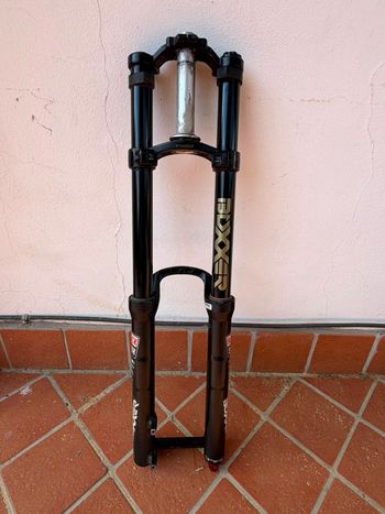 Used RockShox BoXXer 27.5" Fork bike — image 4 of 5