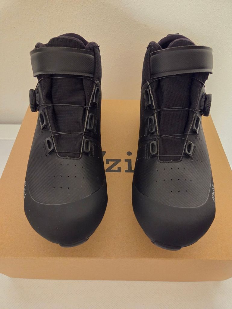 Used Fizik Artica gtx 2025 bike — image 6 of 9