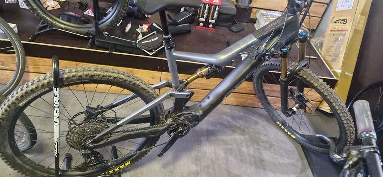 Used Orbea EP8 RS 2023 bike — image 3 of 3