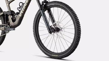 Used Specialized 29 Wheel 2025 bike — image 2 of 3